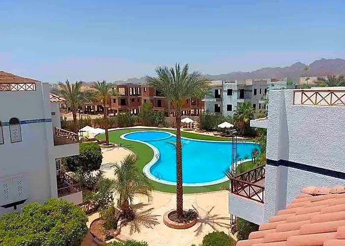 One-bedroom With Pool View 4*